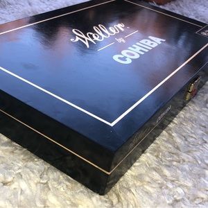 Fancy COHIBA black laquered high shine cigar box